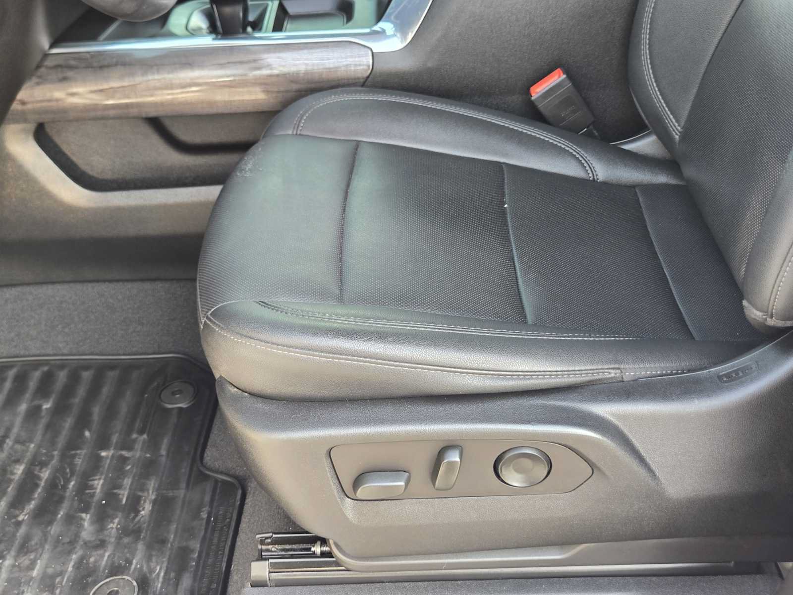 Certified 2022 Chevrolet Silverado 1500 LTZ w/ LTZ Premium Texas Edition AWD/4WD image 22