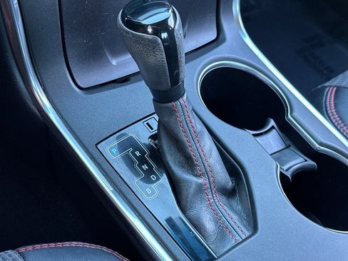 Used 2016 Toyota Camry SE image 17