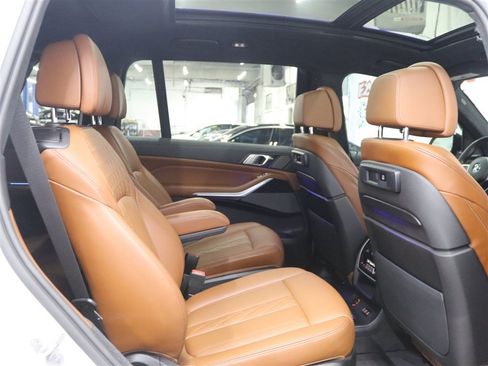 Used 2022 BMW X7 M50i AWD/4WD image 24