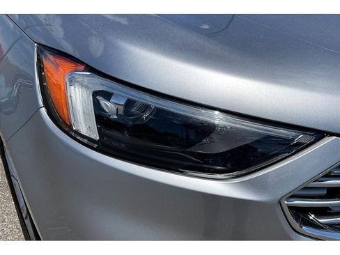 Used 2022 Ford Edge Titanium image 28