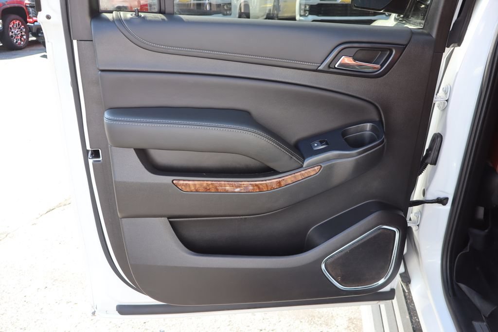 Used 2020 Chevrolet Suburban Premier w/ Premier Plus Edition AWD/4WD image 38
