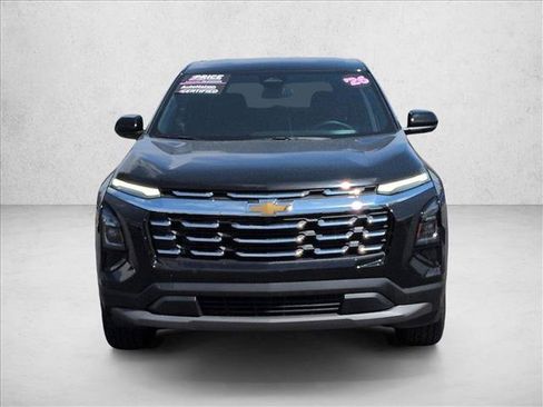 Used 2026 Chevrolet Equinox LT FWD image 3