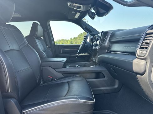 Used 2022 RAM 2500 Limited image 12