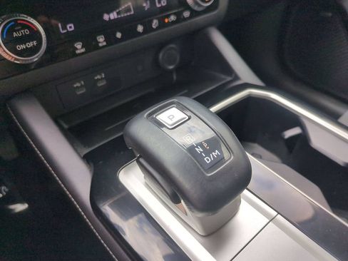 Used 2025 Mitsubishi Outlander SE AWD/4WD image 18