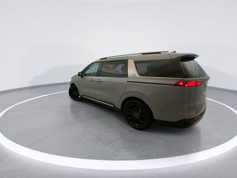 Used 2024 Kia Carnival SX FWD image 4