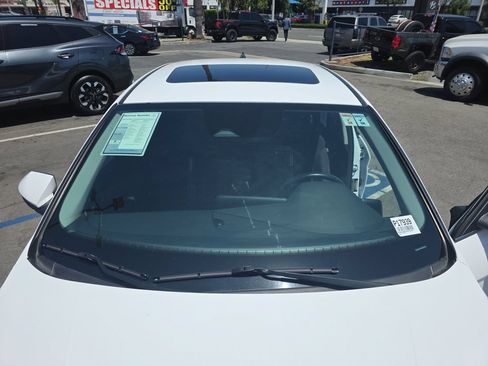 Used 2025 Hyundai Elantra SEL FWD image 19