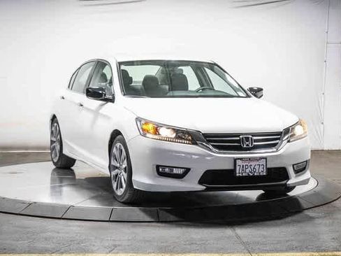 Used 2013 Honda Accord Sport image 5