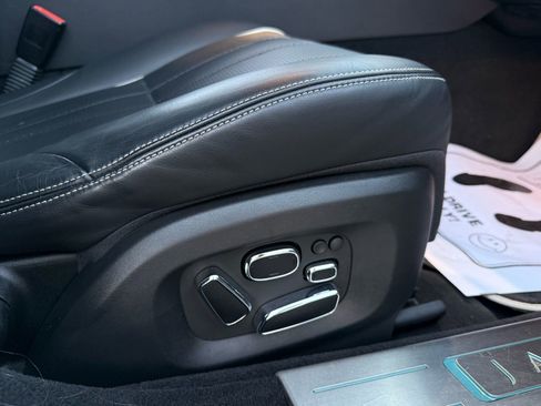 Used 2015 Jaguar XJ Supercharged image 21