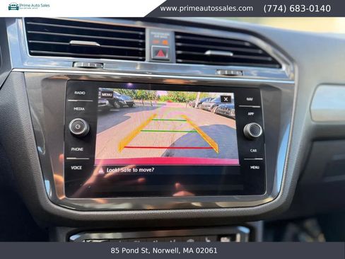 Used 2018 Volkswagen Tiguan SEL AWD/4WD image 14