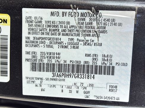 Used 2016 Ford Fusion SE w/ Equipment Group 202A FWD image 38