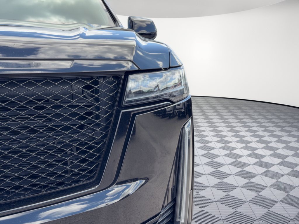 Used 2022 Cadillac Escalade Sport Platinum w/ Heavy-Duty Trailer Package AWD/4WD image 12