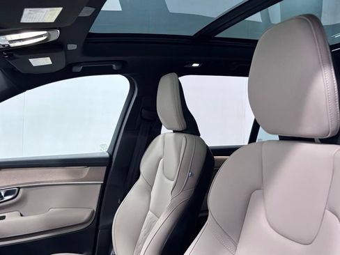 Certified 2026 Volvo XC90 B6 Plus AWD/4WD image 12