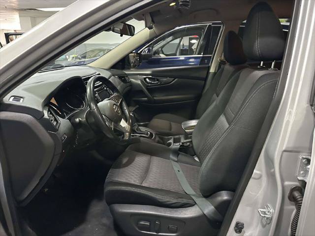 Used 2019 Nissan Rogue SV AWD/4WD image 13
