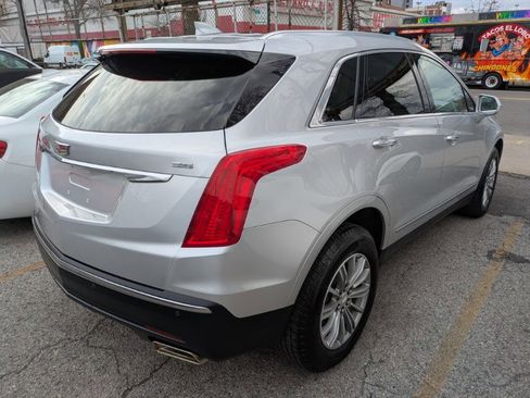 Used 2017 Cadillac XT5 Luxury w/ Driver Awareness Package FWD image 6
