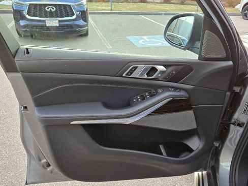 Used 2026 BMW X5 xDrive40i image 8