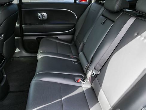 New 2026 Hyundai Ioniq 9 SEL image 18