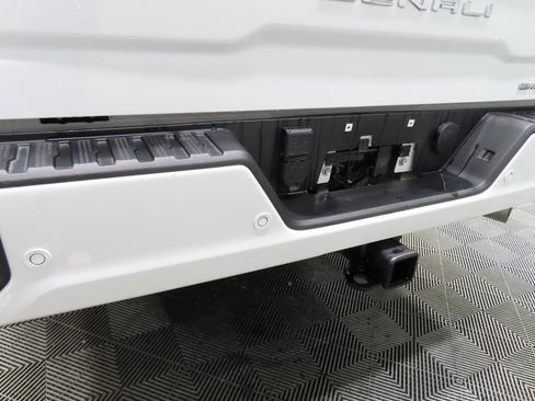 Used 2025 GMC Sierra 2500 Denali w/ Technology Package image 50