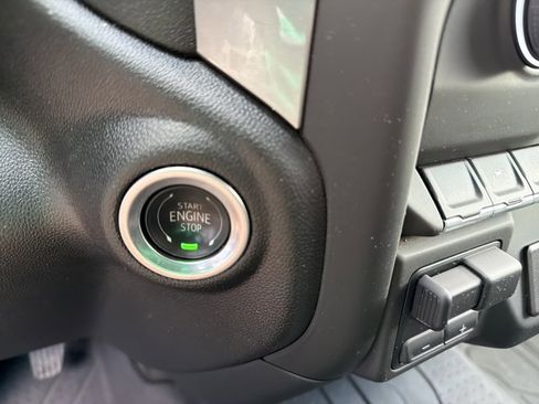 Used 2024 Chevrolet Silverado 1500 Custom image 23