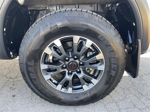 Used 2024 Nissan Titan PRO-4X w/ Pro-4x Utility Package image 11