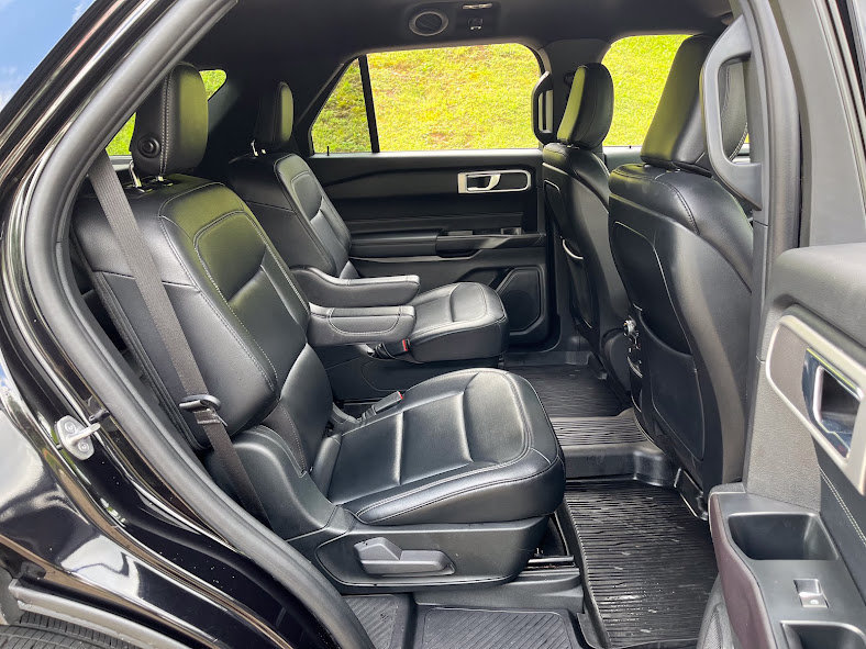 Used 2020 Ford Explorer XLT w/ Equipment Group 202A AWD/4WD image 35
