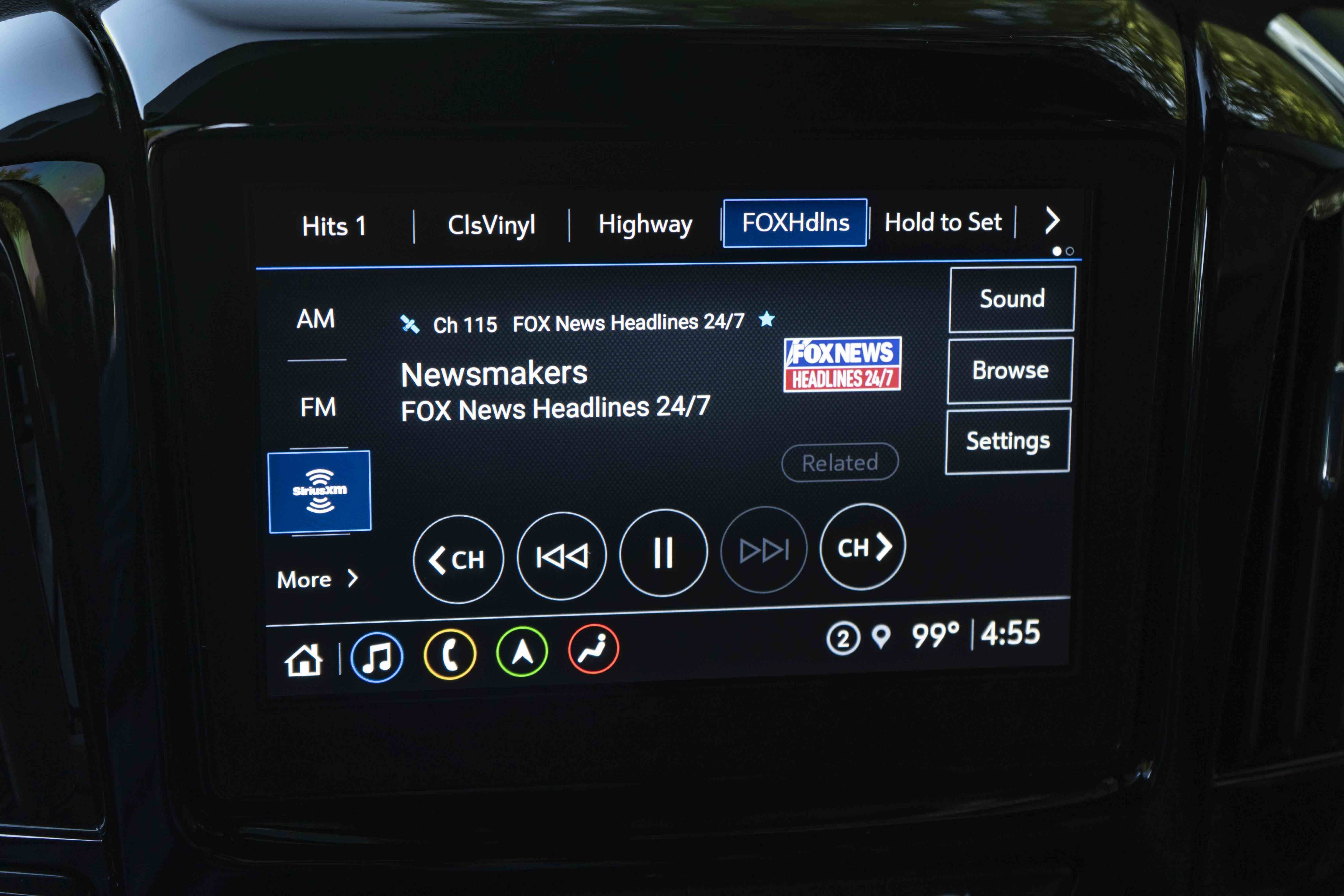 Used 2023 Chevrolet Traverse High Country w/ LPO, Floor Liner Package FWD image 31
