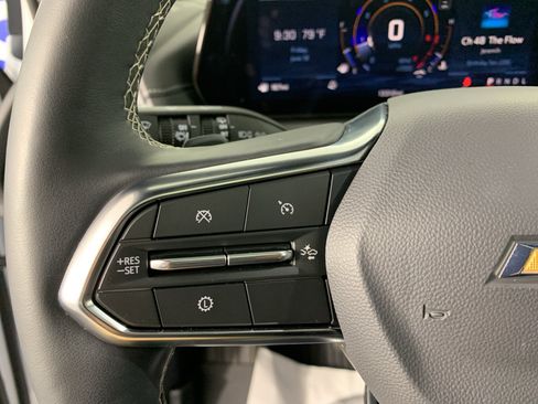 Used 2026 Chevrolet Traverse LT w/ Sun and Wheel Package FWD image 18