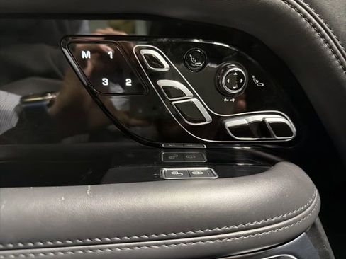 Used 2019 Land Rover Range Rover Autobiography image 21