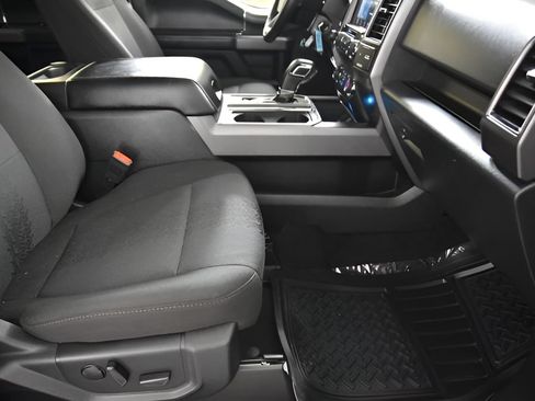 Used 2019 Ford F150 XLT w/ Equipment Group 302A Luxury AWD/4WD image 33