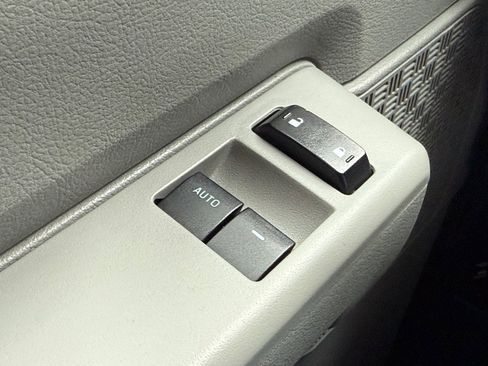 Used 2022 Ford E-350 and Econoline 350 Super Duty w/ Power Windows & Locks Group image 20