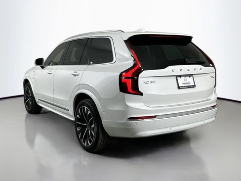 New 2025 Volvo XC90 T8 Ultra w/ Protection Package Premier image 7