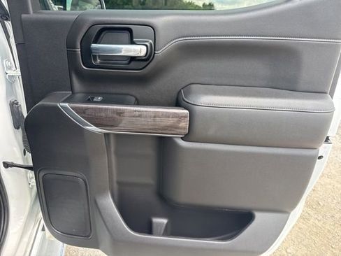 Used 2022 Chevrolet Silverado 1500 LTZ AWD/4WD image 25