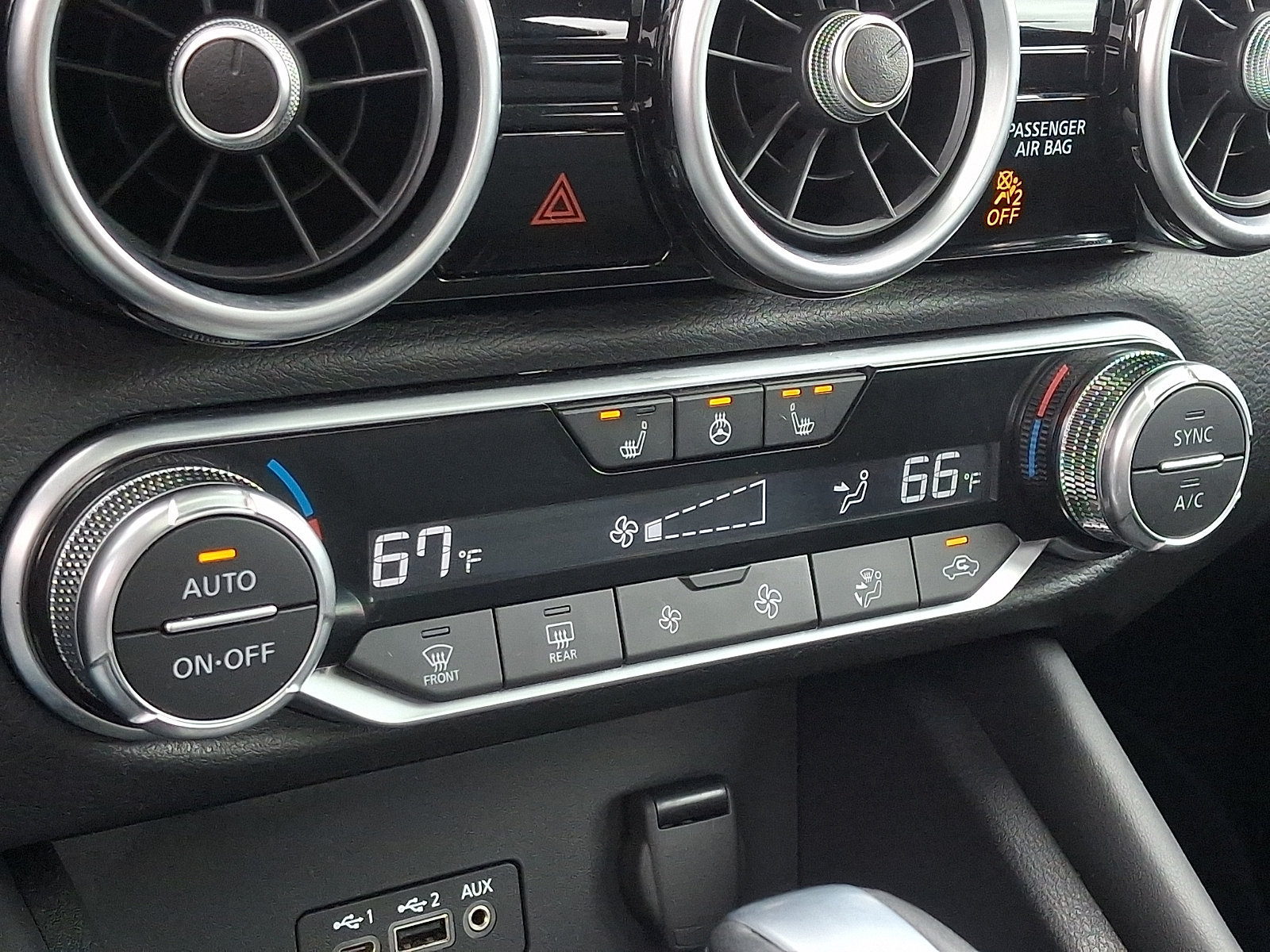 Used 2023 Nissan Sentra SR w/ SR Premium Package FWD image 16
