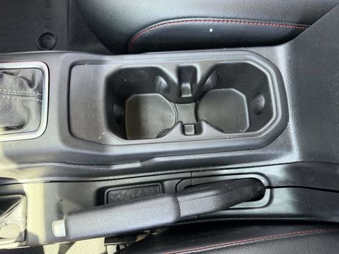 Used 2025 Jeep Wrangler Unlimited Sport AWD/4WD image 26