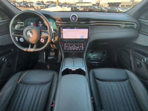 Used 2024 Maserati Grecale GT image 15