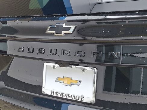 New 2026 Chevrolet Suburban Z71 w/ Z71 Off-Road Package image 11