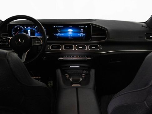 Used 2022 Mercedes-Benz GLS 450 4MATIC image 19
