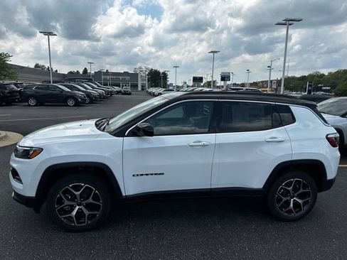 New 2025 Jeep Compass Limited image 6