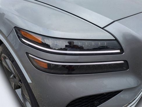 New 2025 Genesis GV80 3.5T Prestige image 9