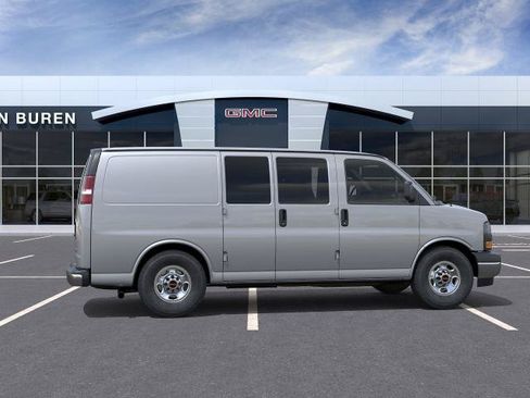 Used 2026 GMC Savana 2500 w/ Driver Convenience Package RWD image 5