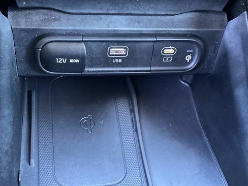 Used 2023 Kia Telluride S AWD/4WD image 14