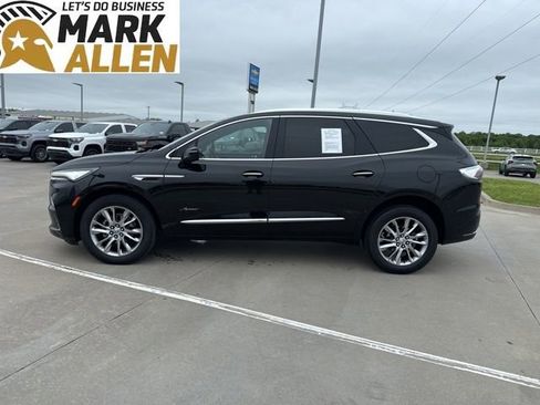 Used 2023 Buick Enclave Avenir w/ Avenir Technology Package FWD image 3