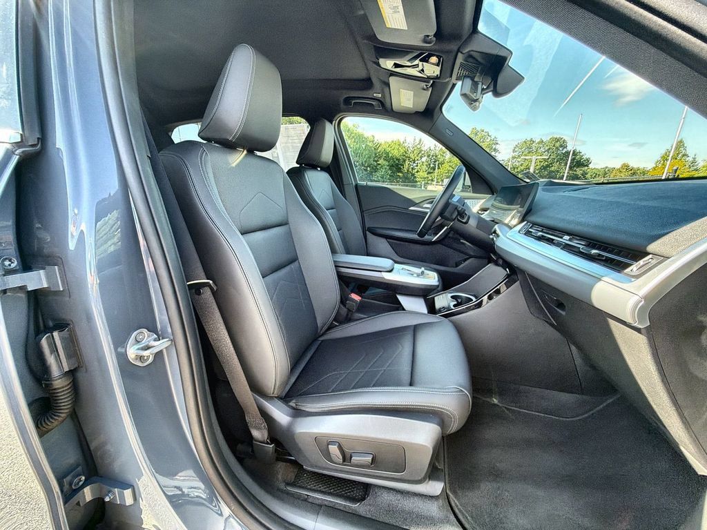 Used 2023 BMW X1 xDrive28i AWD/4WD image 22