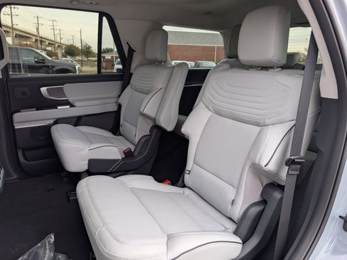 New 2025 Ford Expedition Platinum w/ Platinum Ultimate Package image 24