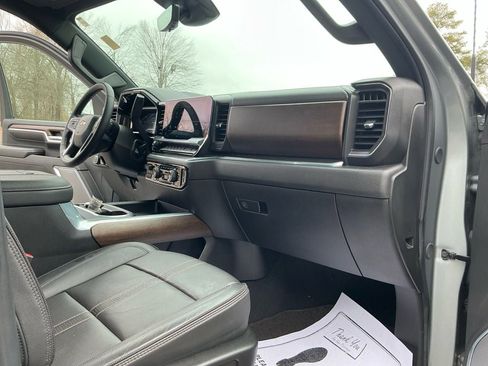 Used 2024 Chevrolet Silverado 2500 High Country w/ Technology Package image 23