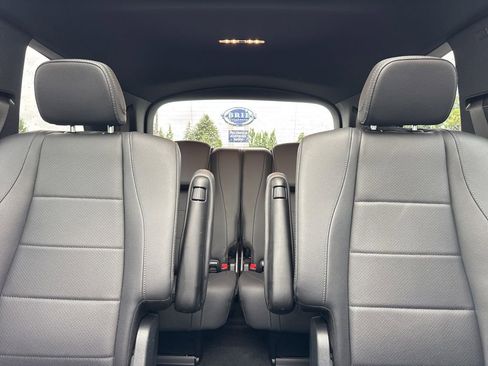 Used 2025 Mercedes-Benz GLS 450 4MATIC image 18