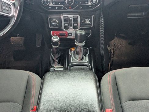 Used 2018 Jeep Wrangler Unlimited Rubicon image 19