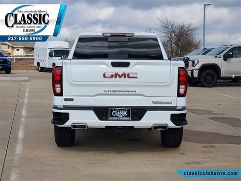 Used 2025 GMC Sierra 1500 Elevation w/ Preferred Package image 8