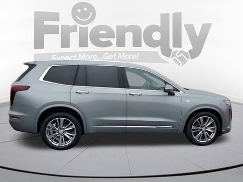 Used 2023 Cadillac XT6 Premium Luxury w/ Technology Package AWD/4WD image 6