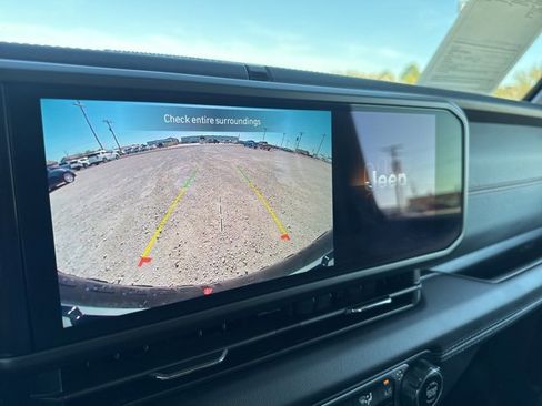 Used 2024 Jeep Wrangler Unlimited Rubicon image 15