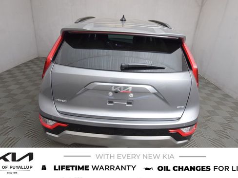 New 2025 Kia Niro EX Touring image 6